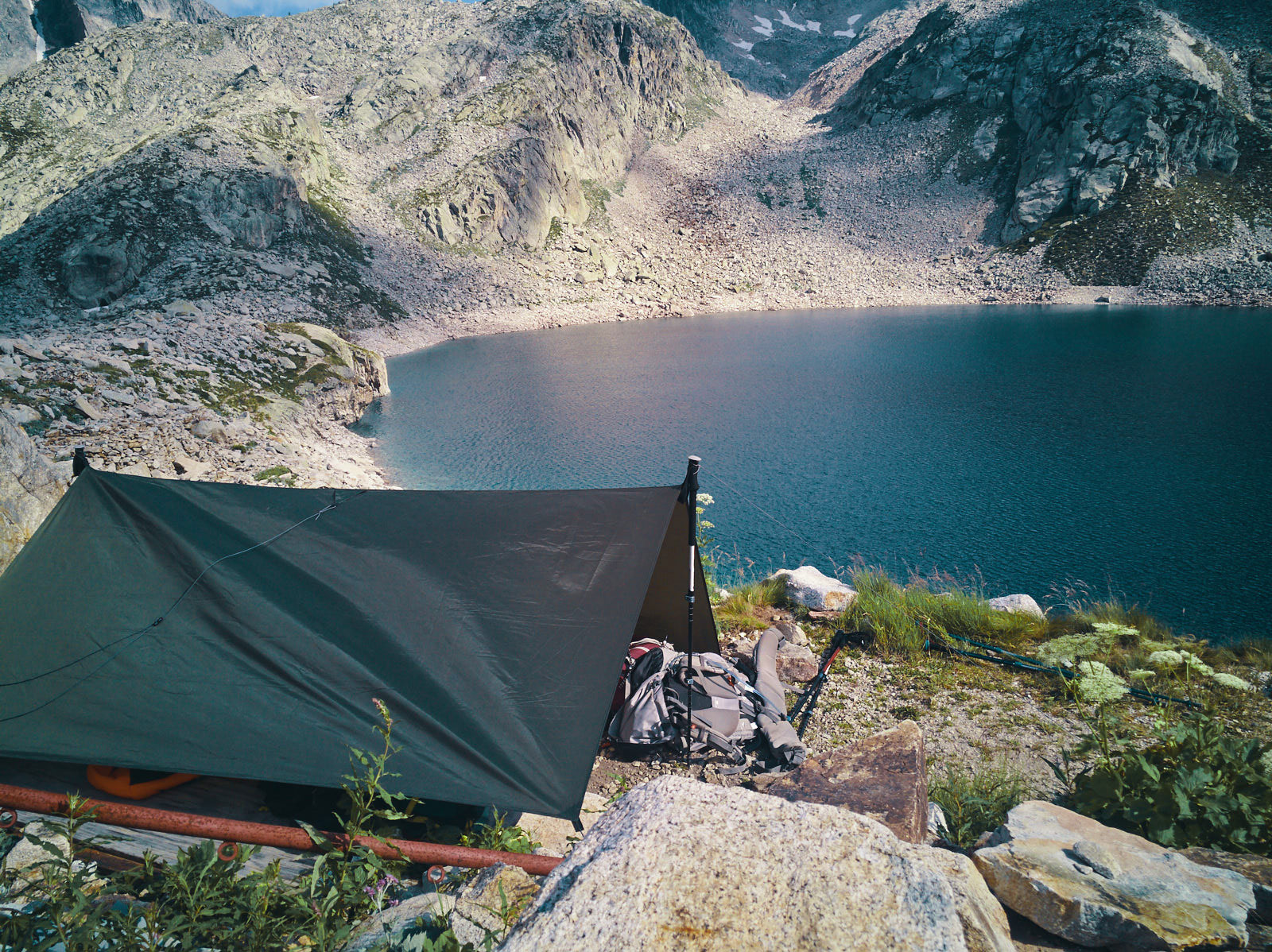 2PVA - Bivouac sur le bord d'un lac