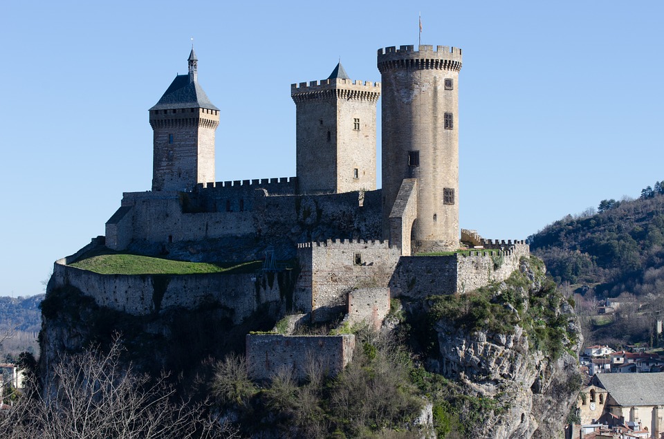 GR 107, Le Chemin des Bonshommes - De Foix à la frontière espagnole